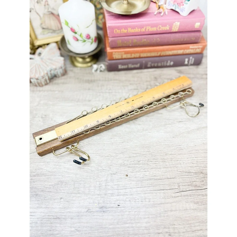 Vintage Wooden Tie Rack: 24‎ Pegs/Hooks Jewelry Display